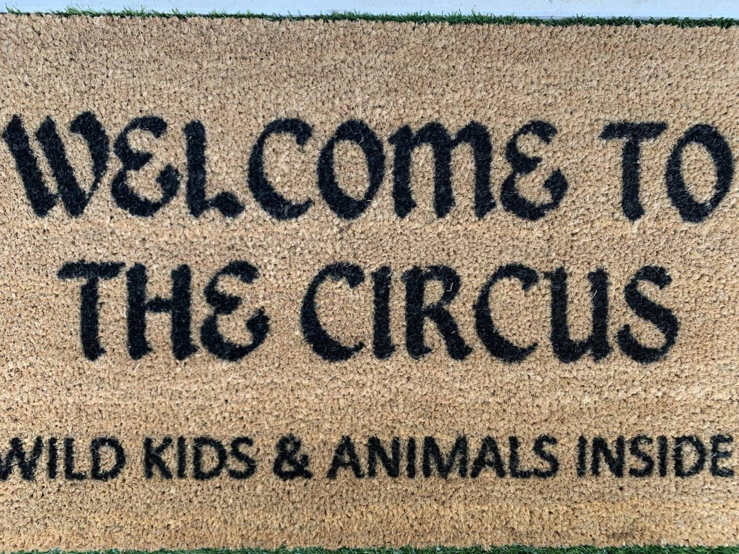 zerbino in cocco naturale simpatico - disegno Welcome to the Circus